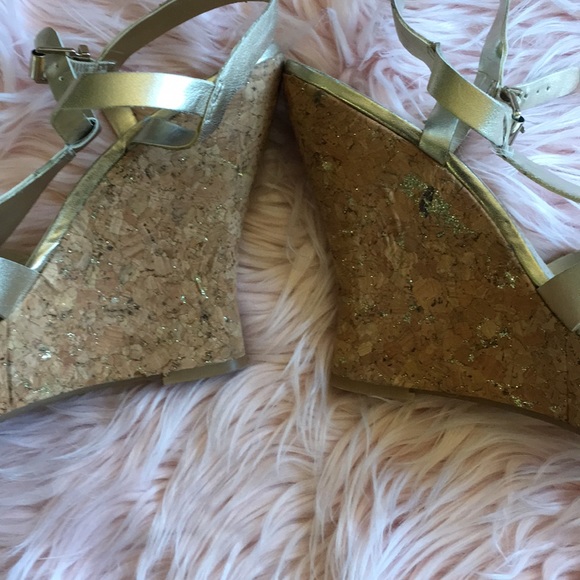 Preloved BCBG Gold Wedges size 10 B - Picture 5 of 8